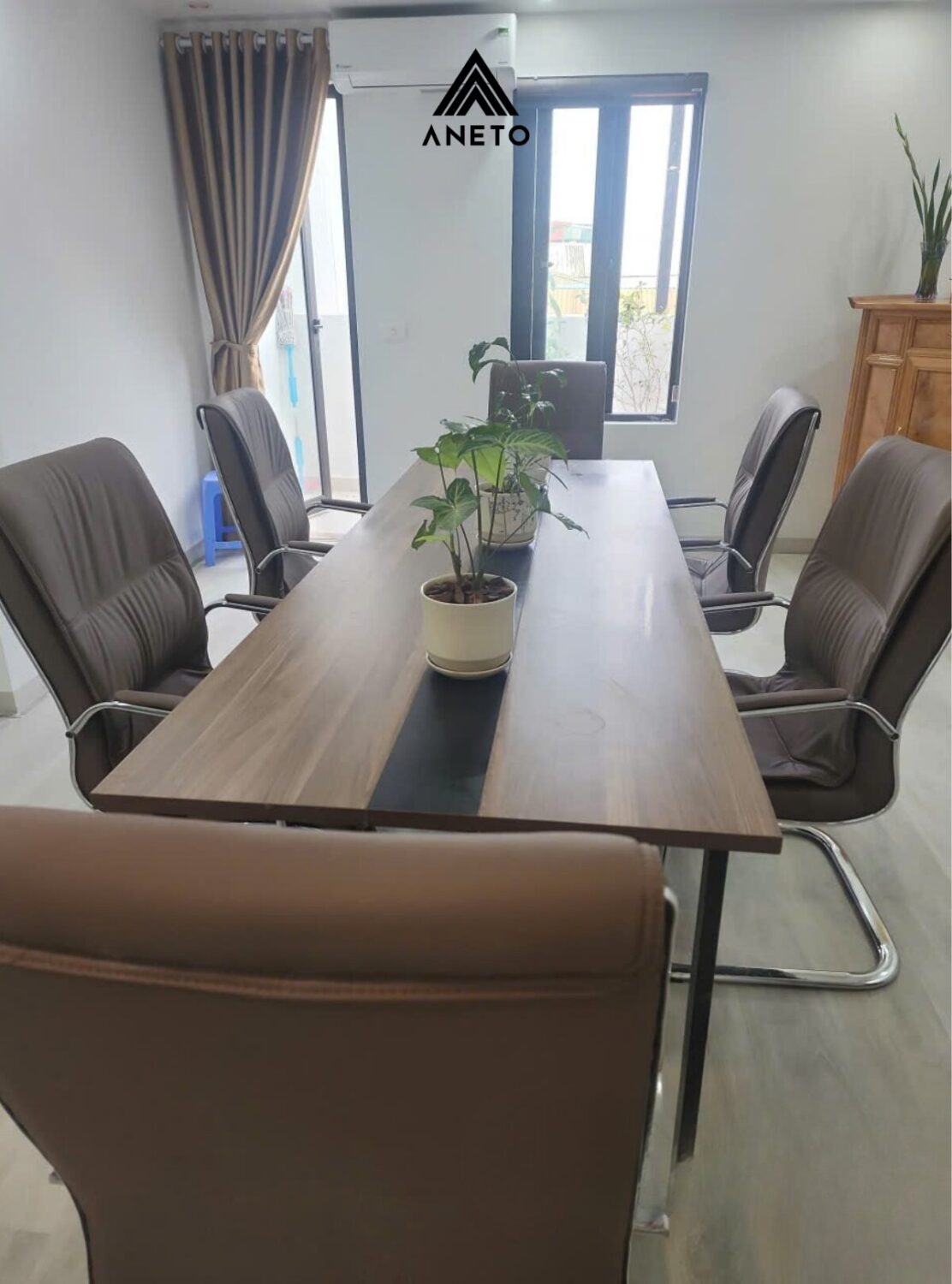 Lắp đặt bàn ghế phòng họp tại Ngõ Thổ Sỹ, Hà Đông: Câu chuyện từ một không gian làm việc được “thức tỉnh” Lắp đặt bàn ghế phòng họp tại Ngõ Thổ Sỹ, Hà Đông: Câu chuyện từ một không gian làm việc được “thức tỉnh”