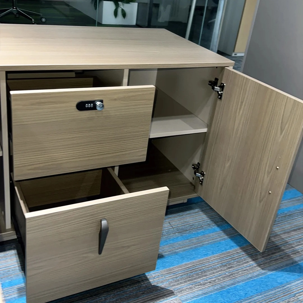 Bàn Giám Đốc Nhập Khẩu – Giải Pháp Nội Thất Cao Cấp Cho Không Gian Lãnh Đạo